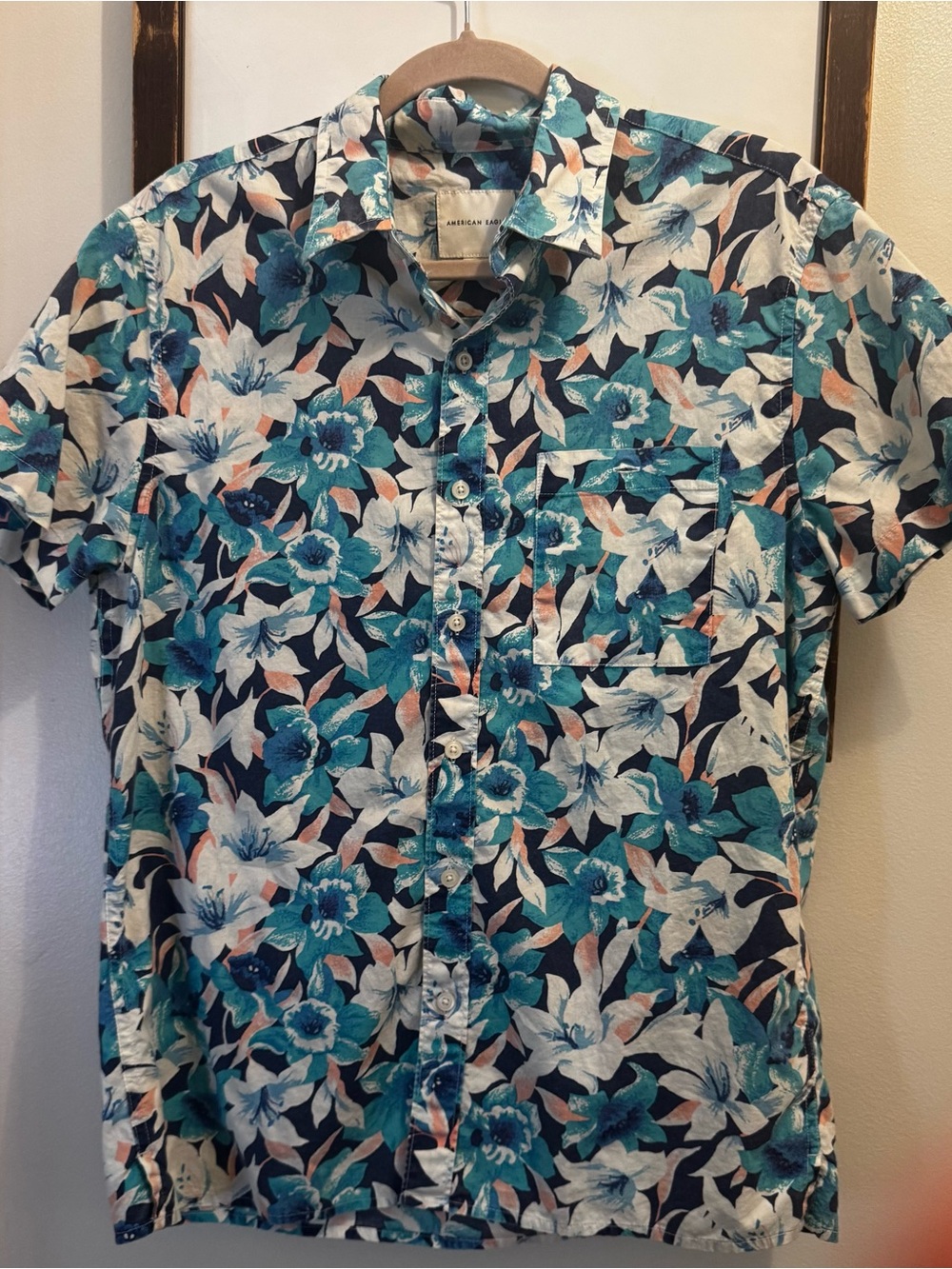 American Eagle Men’s Floral Short-Sleeve Button-Down Shirt